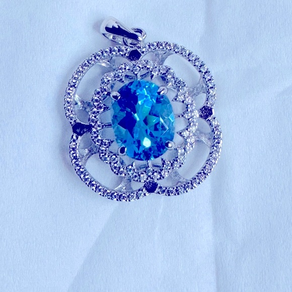 New Spirit Art USA Diamond Peony Blue Topaz Necklace, 2.1 CT Blue Gemstone - Picture 3 of 8